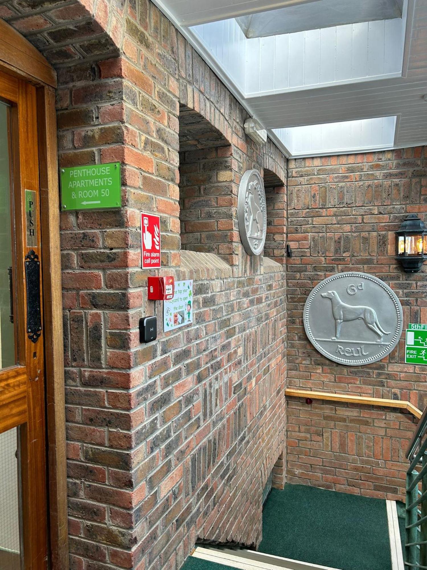 Gogartys Temple Bar Apartments Dublin Dış mekan fotoğraf